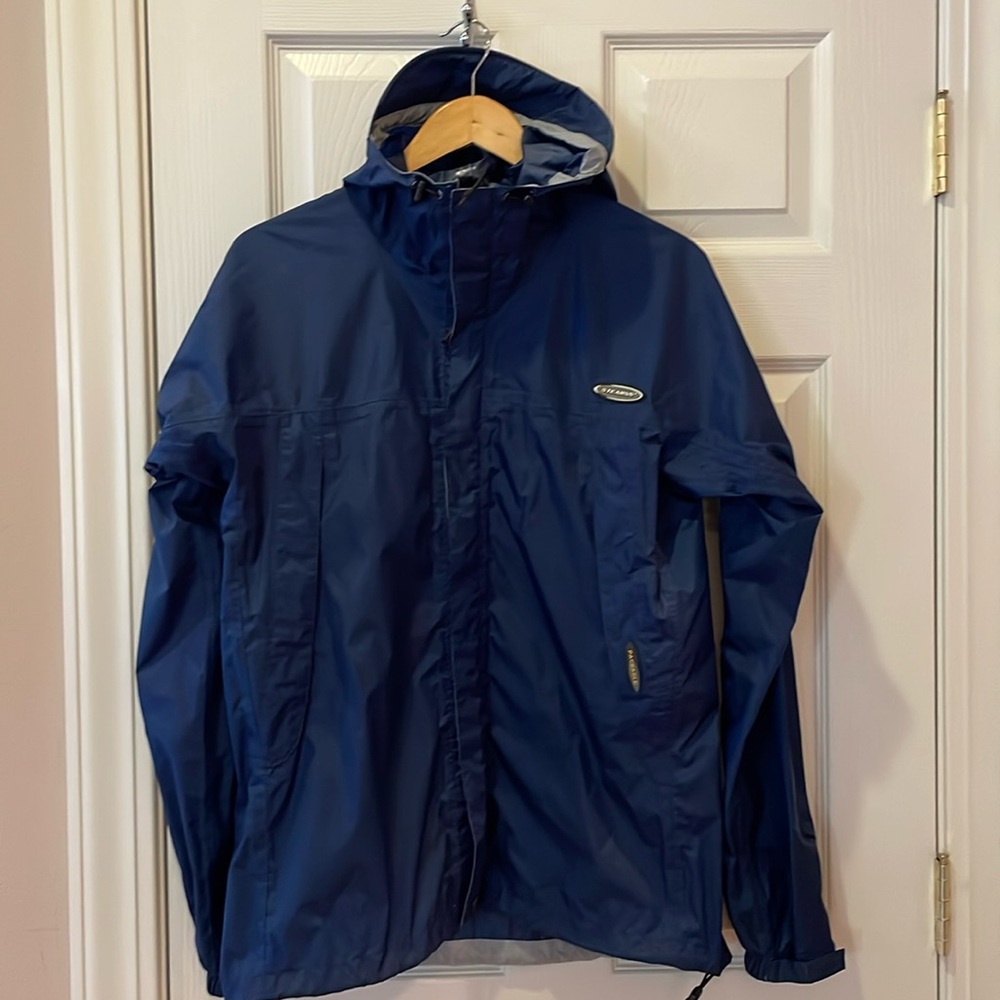 Sterns Packable Rain Jacket Navy Blue color Unisex size Medium